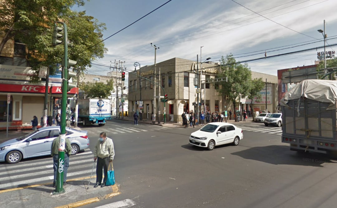 La alcaldía restringió algunas calles, como avenida Azcapotzalco, partiendo del cruce de las avenidas 16 de Septiembre y Manuel Acuña, para uso y explotación del comercio. Foto: Captura de Google Maps