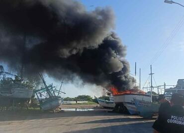 Se incendia barco en Dzilam de Bravo, Yucatán; aún se desconocen las causas