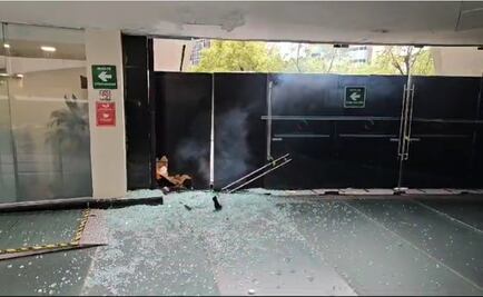 Caso Ayotzinapa: Petardo hiere a senadora de Morena, tras manifestaciones de normalistas en la Cámara Alta