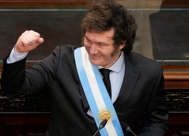 Milei anuncia superávit financiero en primer trimestre de 2024, celebra logro gracias a sus inéditos ajustes