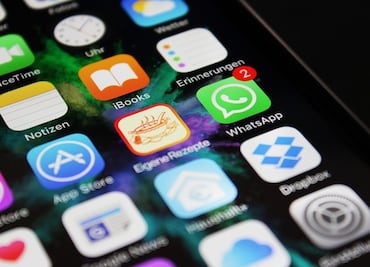 Jueza otorga amparo a usuarios que fueron eliminados de grupo de WhatsApp