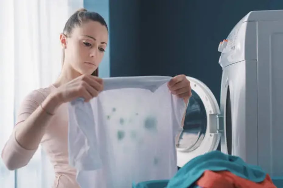 Sigue estos consejos para no manchar tu ropa blanca durante el lavado. Foto: Unsplash