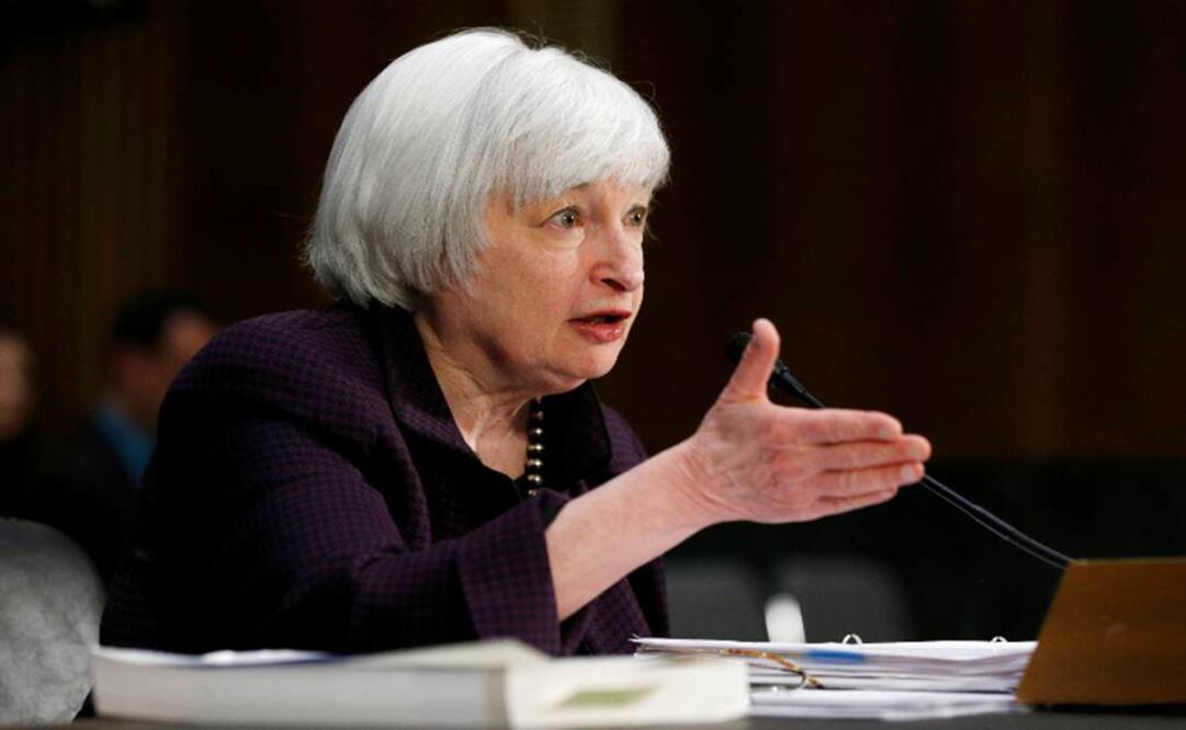 Yellen pide cautela para subir tasas
