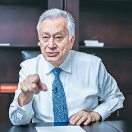 Bartlett evade aclarar patrimonio