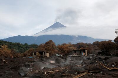 Sube a 132 la cifra de muertos por la erupción del volcán de Fuego en Guatemala