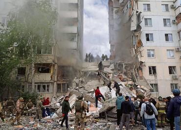 Rusia avanza sobre Kharkiv; Putin cambia cúpula militar