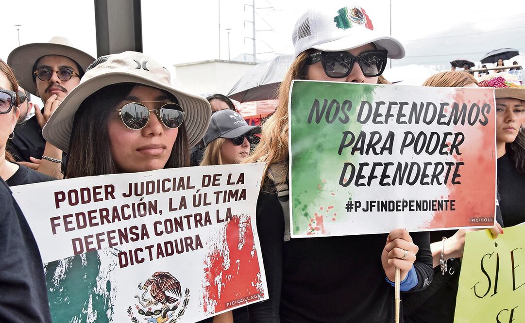 Trabajadores del Poder Judicial en Monterrey, Nuevo León, además del paro de actividades en las sedes marcharon en protesta por la reforma judicial. Foto: Emilio Vázquez | El Universal