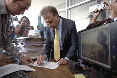 Senadores se dividen por acusación contra Yunes Linares