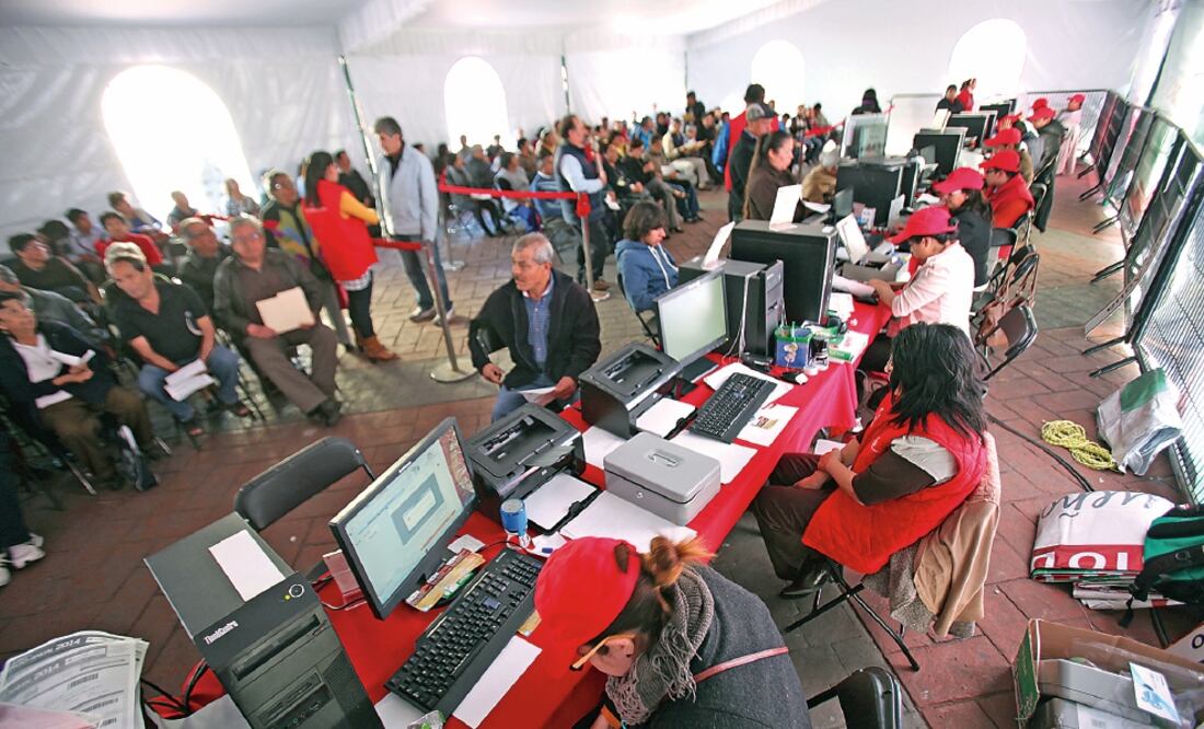 A los servidores públicos multados se les aplicaron 8 mil 974 penalizaciones (ARCHIVO EL UNIVERSAL)