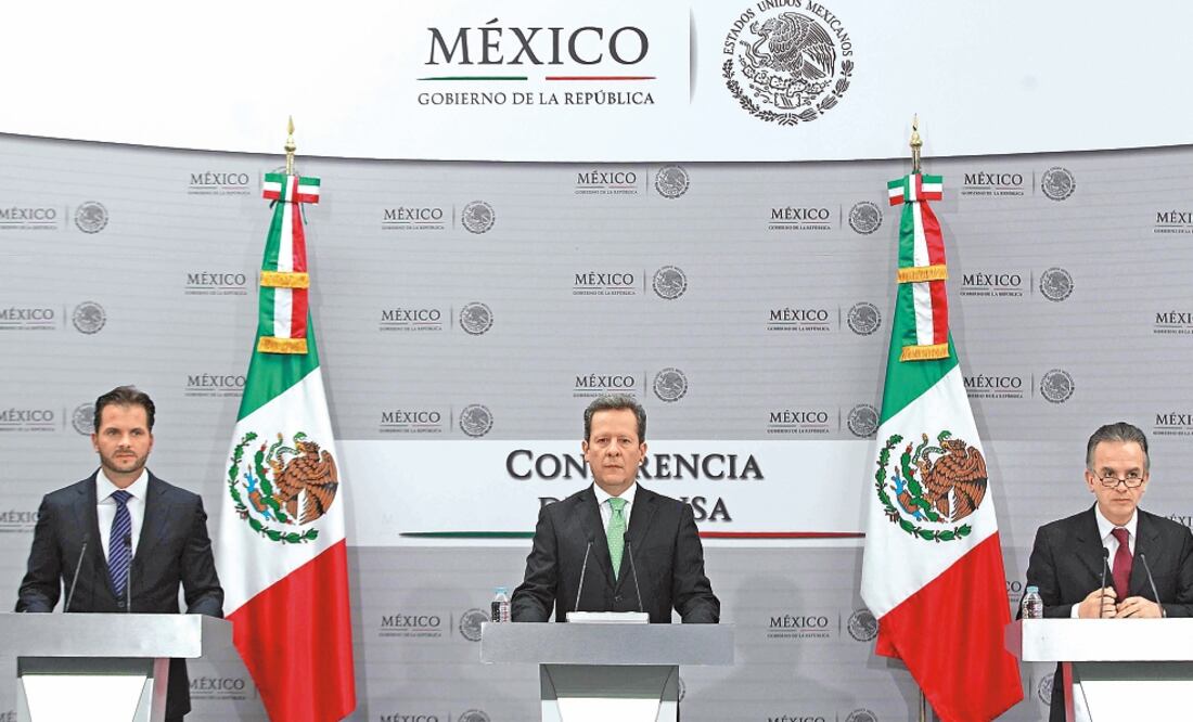 En conferencia de prensa, el vocero de la Presidencia de la República, Eduardo Sánchez, el secretario de Medio Ambiente, Rafael Pacchiano y el subsecretario de Asuntos Multilaterales, Miguel Ruiz Cabañas (CUARTOSCURO)