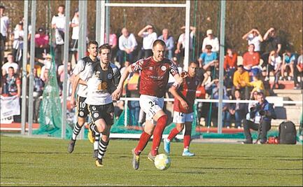 Jugador mexicano atrapado en España; no pudo ir al funeral de su madre