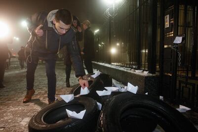 Crece tensión: Rusia abre fuego y captura tres barcos de Ucrania en Mar Negro