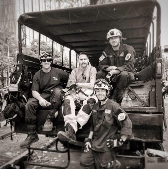Paul Fitz with personnel from Mexican Emergency Services - Photo: Taken from Paul Fitz Facebook account