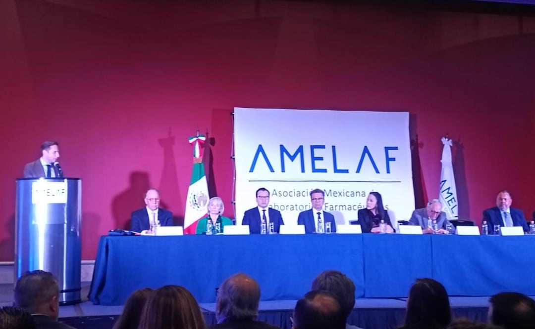 Eduardo Clark durante reunión del Consejo Directivo de la Asociación Mexicana de Laboratorios Farmacéuticos (AMELAF) (17/03/2026). Foto: Enrique Gómez / EL UNIVERSAL