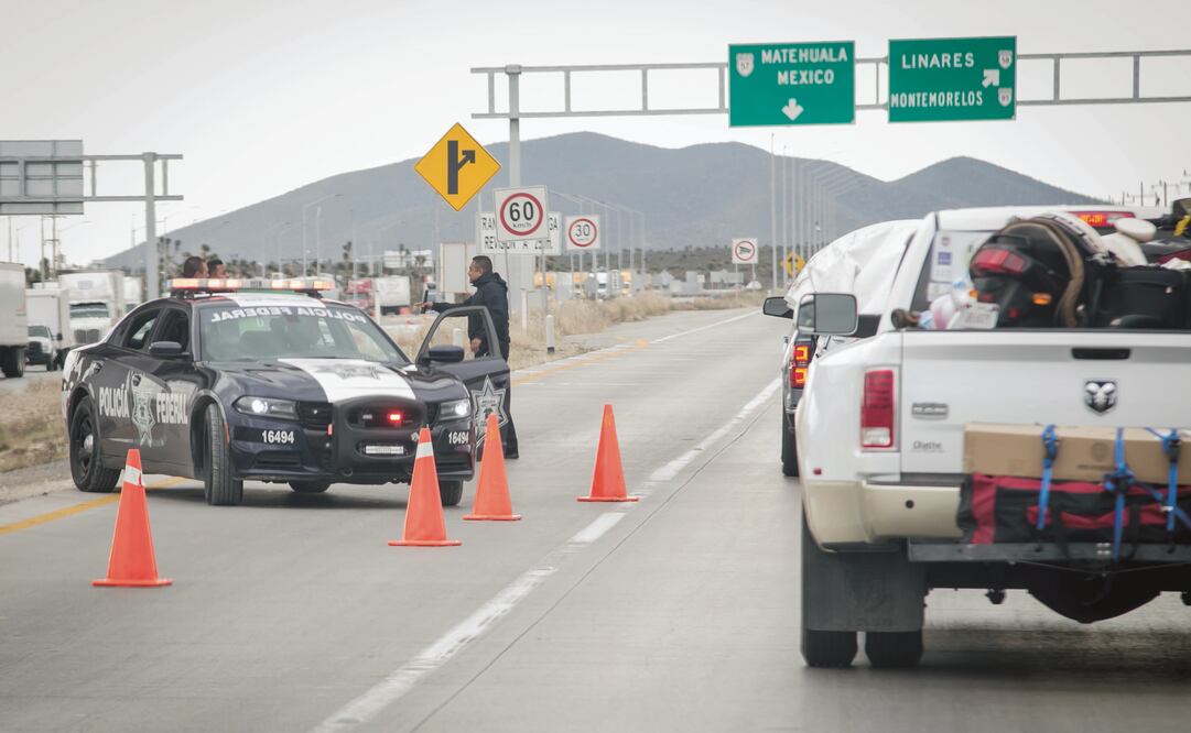 La inseguridad en las carreteras originó que desde hace algunos años los mexicanos que viven en Estados Unidos se organizaran para entrar en caravana a territorio mexicano. (DEMIAN CHÁVEZ. EL UNIVERSAL)