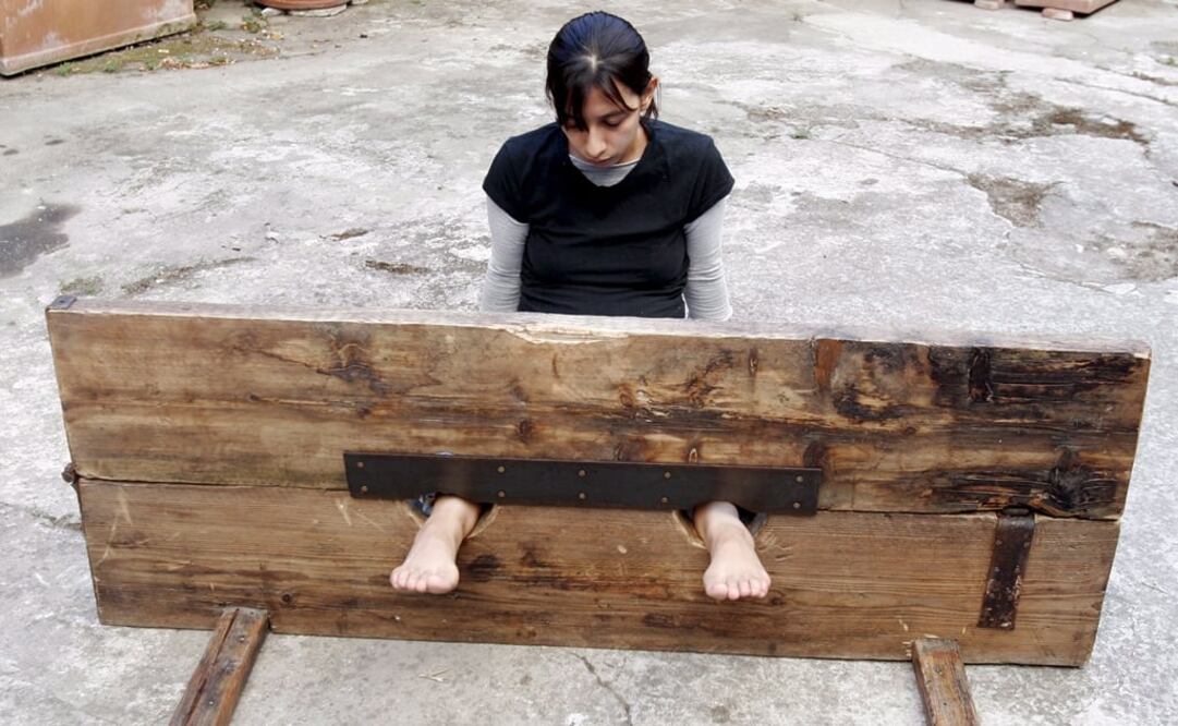 La artista guatemalteca Regina Jose Galindo fue galardonada con el Under 35 Golden Lion en la versión 51 de la Bienal de Venecia. Foto: Archivo