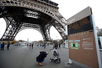 Cierran la Torre Eiffel por huelga de trabajadores