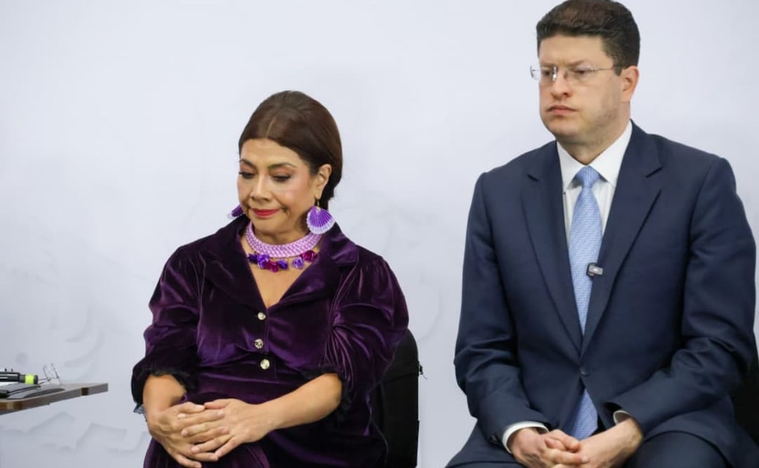 Junto a Clara Brugada, el titular de la SSC, Pablo Vázquez Camacho, advirtió que en ningún momento se dio la instrucción de “limitar la libertad de manifestación y de expresión”. Foto: Karla Guerrero / EL UNIVERSAL
