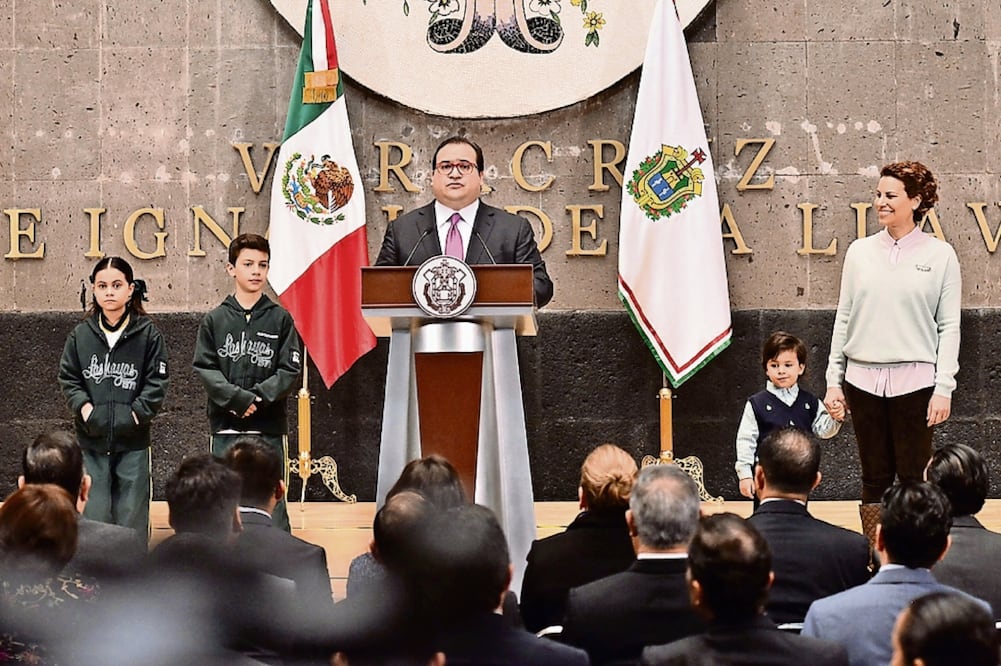 En Palacio de Gobierno, Javier Duarte, aseguró que de todas las denuncias penales presentadas ante la PGR, ninguna ha prosperado (PATRICIA MORALES. EL UNIVERSAL)