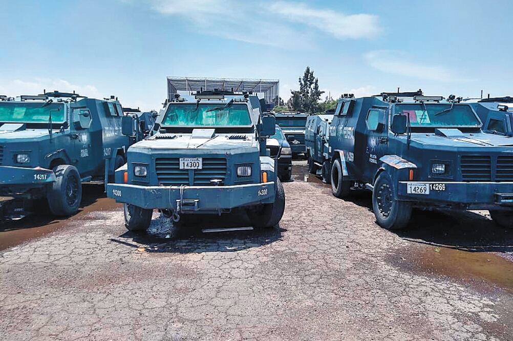 De acuerdo con un policía federal, las unidades funcionarán sólo unos meses, ya que no están en buenas condiciones mecánicas, además de que llevan mucho tiempo paradas en el Centro de Mando. Foto/MANUEL ESPINO. EL UNIVERSAL