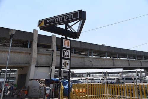 Persona queda atrapada entre tren y andén en Pantitlán de la Línea 9; Metro realiza corte energía para auxiliarla