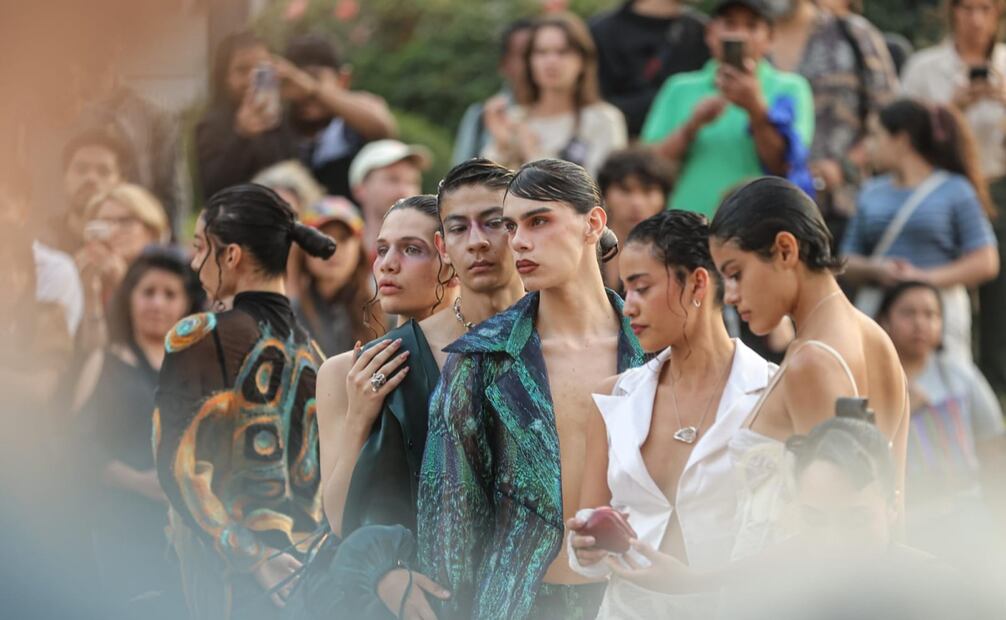 Pasarela de moda de la diseñadora de moda Gabrielle Venguer en la explanada del Palacio de Bellas Artes 8 de febrero. Foto: Gabriel Pano / EL UNIVERSAL