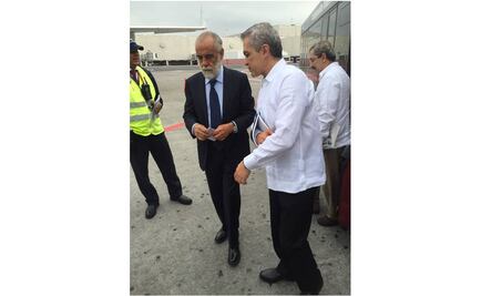 Mancera asiste a Informe de Arturo Núñez