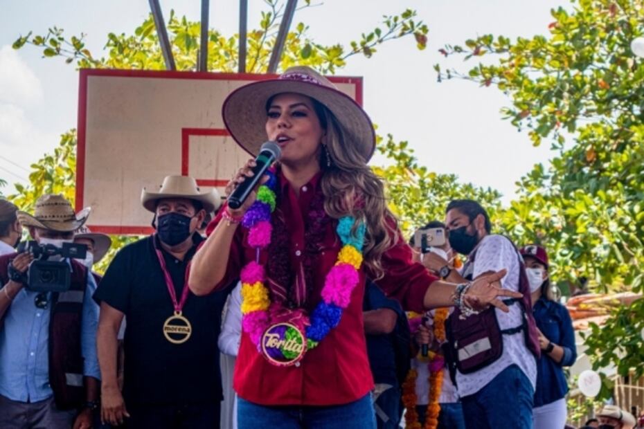 Mítines de Evelyn Salgado terminan en karaoke