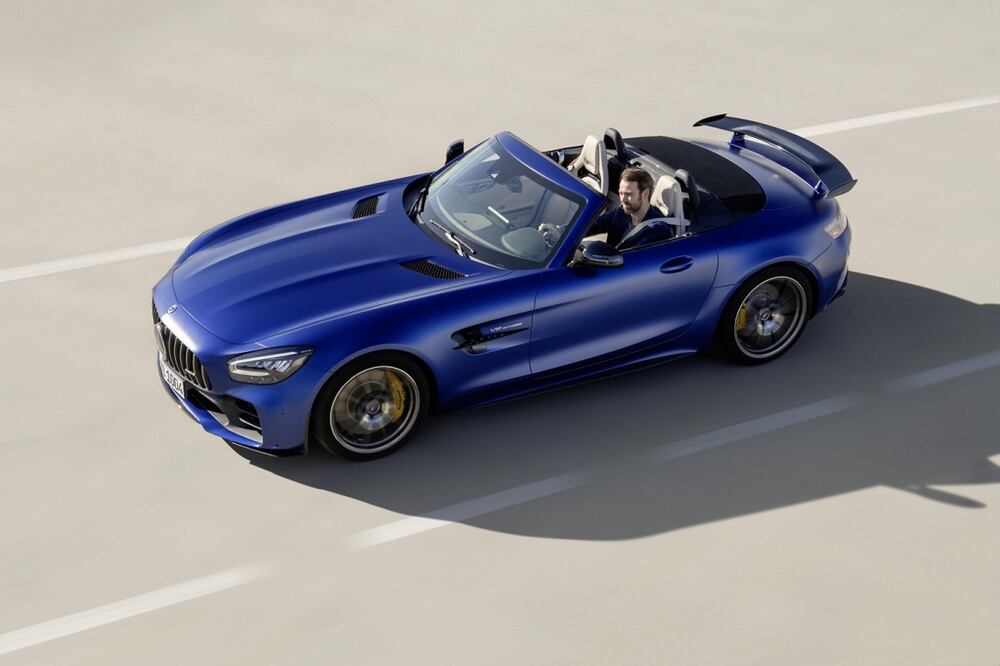 Mercedes-AMG presenta su nuevo modelo GTR Roadster