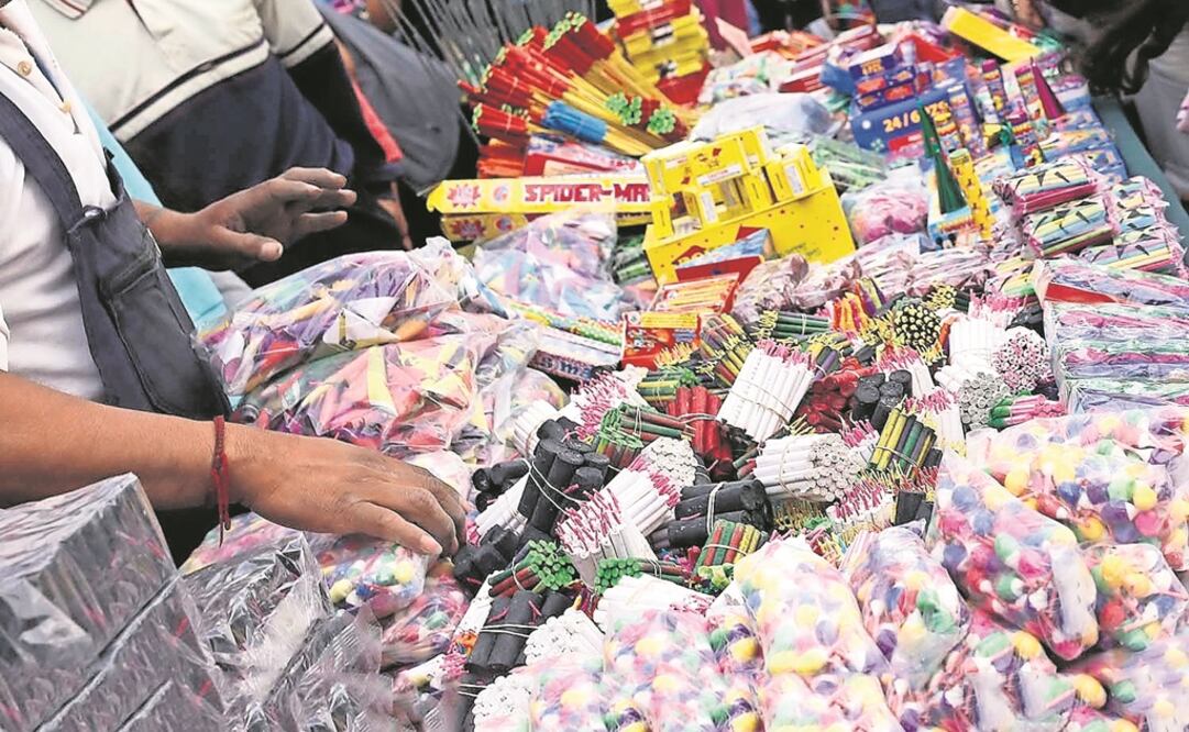 ¿Truenas cohetes o prendes fuegos artificiales en fin de año?, toma medidas preventivas. Foto: Archivo/EL UNIVERSAL