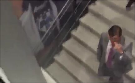 'Piojo' Herrera le pinta el dedo a aficionados de Monterrey