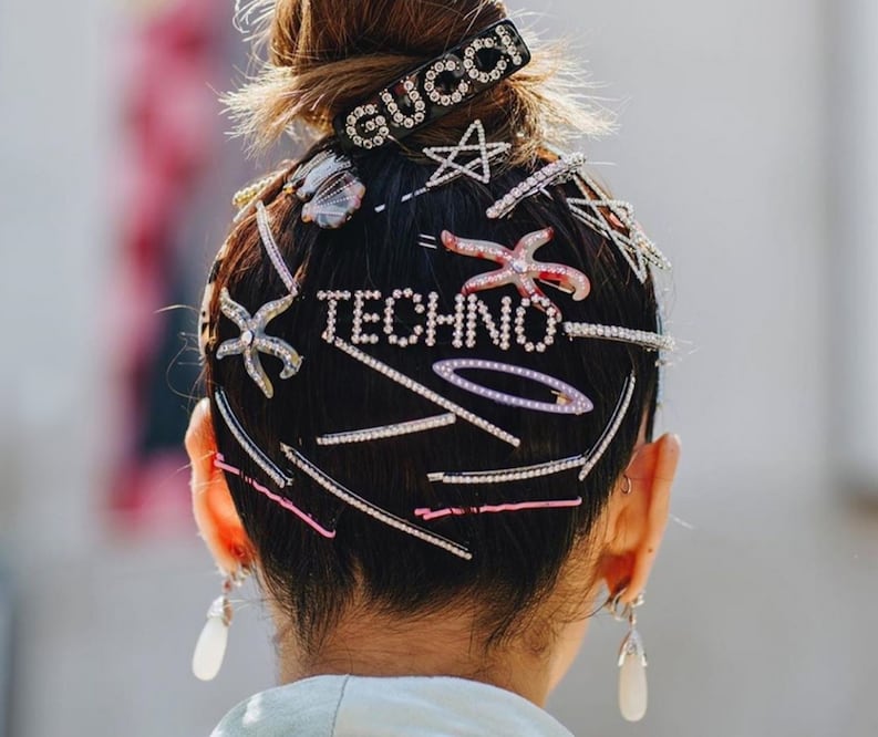 Sin duda un nuevo estilo para llevar tu chongo alto a otro nivel  Foto: Instagram