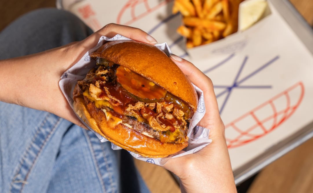 Universal de Hamburguesas abre su primer restaurante en México, dentro de la capital. Foto: Cortesía Universal de Hamburguesas