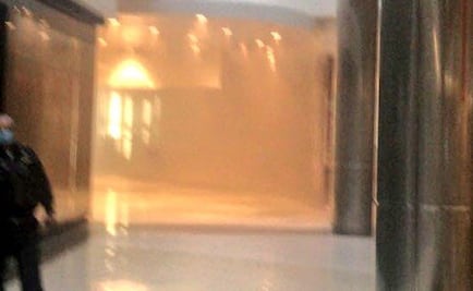 Desalojan a más de mil 500 personas por incendio en plaza de Coyoacán