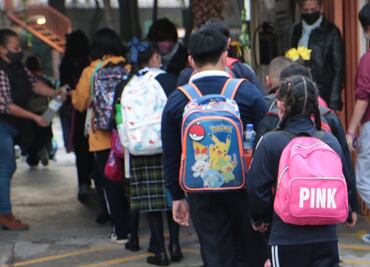Entre desvelos, así vivió Mariana el primer día de clases de su hija