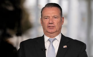 Jefe del ICE comparecerá ante juez de Minnesota; deberá explicar por qué se niega el debido proceso a migrantes detenidos