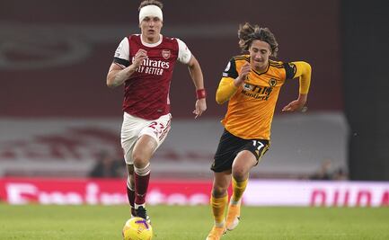 ¿Por qué siguió jugando David Luiz tras chocar con Raúl Jiménez?