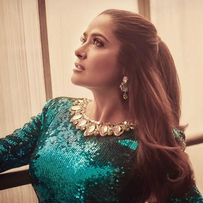 Salma lució espectacular en traje de baño