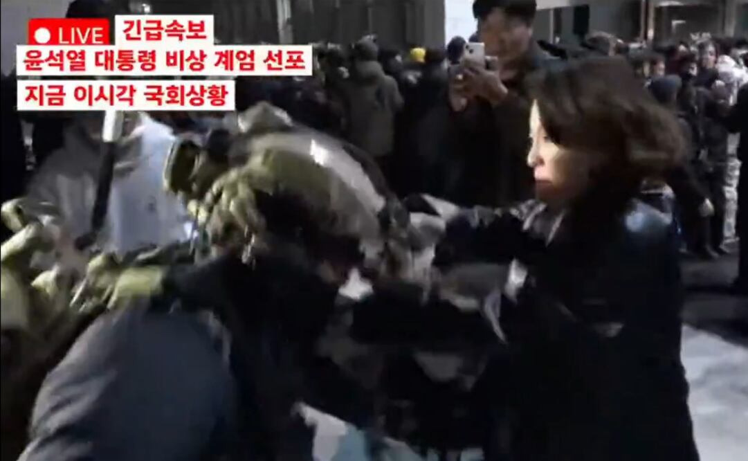 Protestas se desatan en Corea del Sur. Foto: Captura de video de X @BNONews