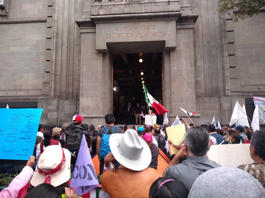 Protesta frente a la Suprema Corte de Justicia de la Nación. Foto: Manuel Espino