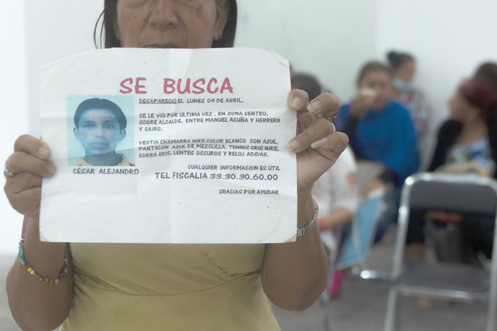 A la mamá de César, de 29 años, le informaron que su hijo fue encontrado en una fosa clandestina, el 5 de agosto pasado. (FOTOS: CARLOS ZEPEDA. EL UNIVERSAL)