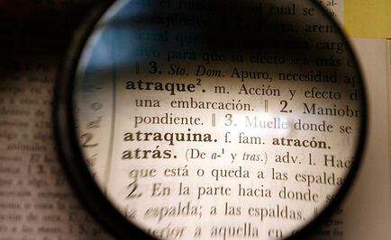 Libro plantea un "vertiginoso deterioro del español"