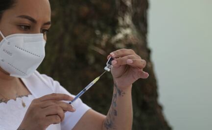 Inicia tercer día de vacunación en sede militar de Iztapalapa, CDMX