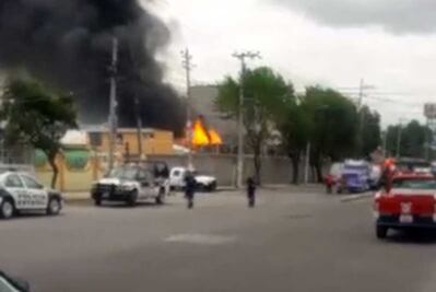 Incendio en Tultitlán moviliza cuerpos de emergencia