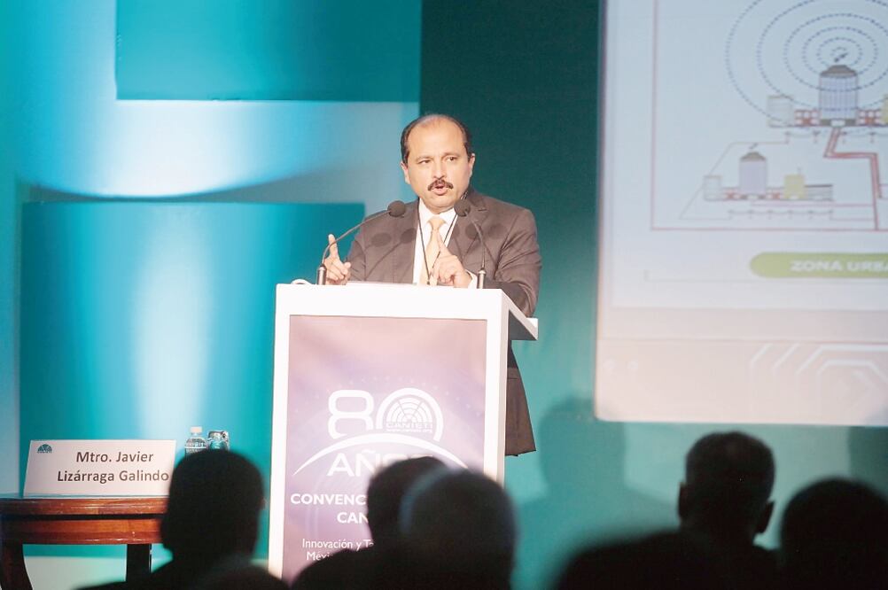 Javier Lizarrága, coordinador de la Sociedad de la Información de la SCT, detalla que faltan por regalar 3.6 millones de televisiones para concluir el proceso en noviembre (RAMÓN ROMERO.EL UNIVERSAL)