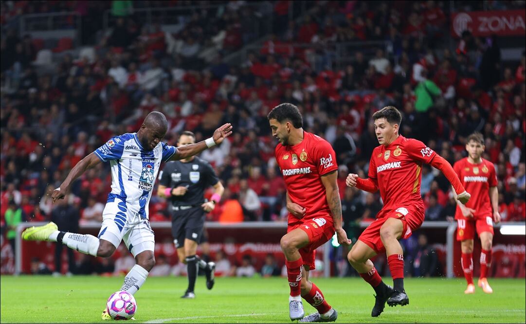 Toluca se mantiene como líder en solitario luego de igualar con mucho sufrimiento contra el Pachuca / FOTO: Imago7