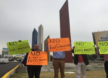 Protestan en Torres de Satélite contra fotomultas