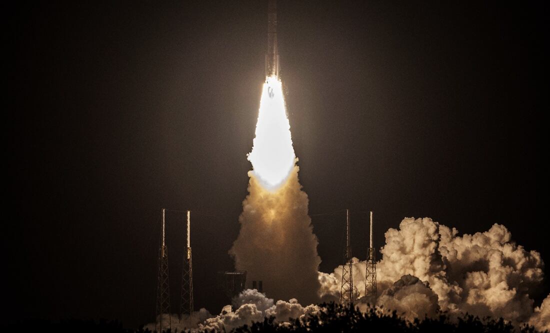 Esta madrugada despegó la misión Colmena con destino a la Luna, un proyecto de la UNAM, la Agencia Espacial Mexicana y la NASA.
Foto: EFE / Cristobal Herrera-Ulashkevich