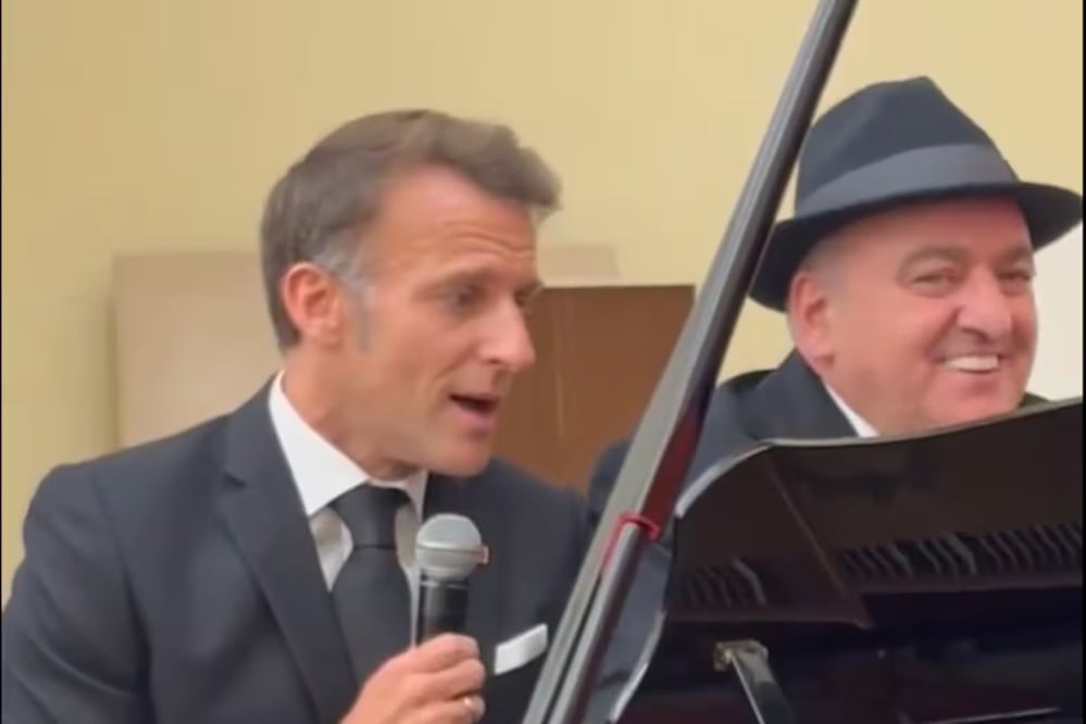 El presidente Emmanuel Macron y el primer ministro armenio, Nikol Pashinián. FOTO: CAPTURA