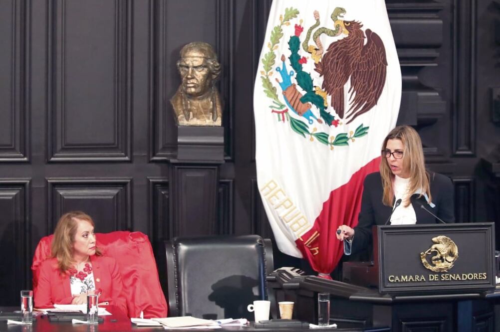 Aída Arregui, constituyente del PES, y Elvira Daniel, constituyente de Morena (LUCÍA GODÍNEZ. EL UNIVERSAL)